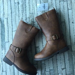Oshkosh Marilyn boots brand new !!🔥👧🏻